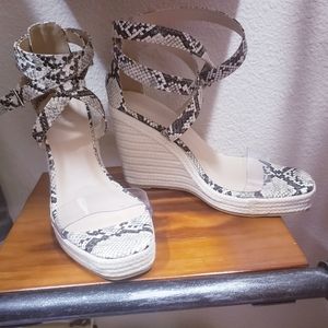 Snakeskin wedge shoe